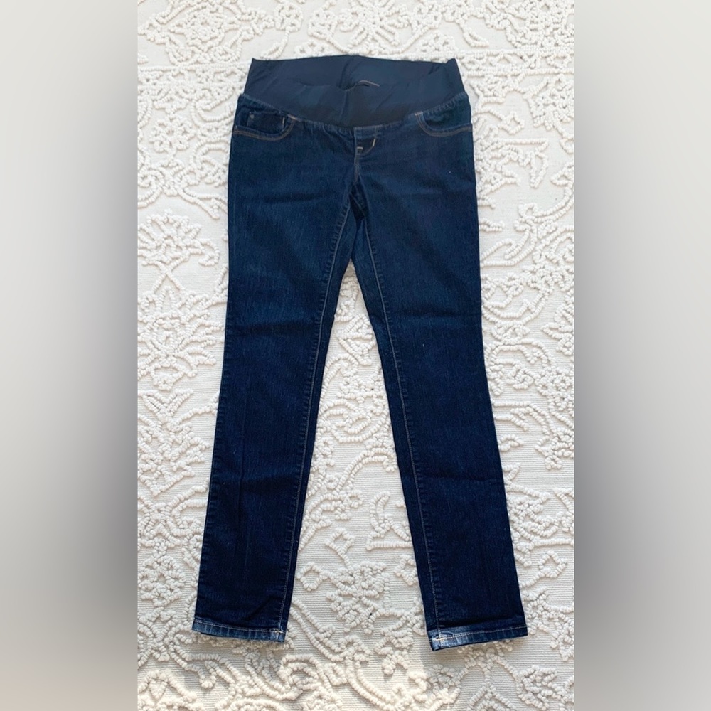 Old Navy Maternity low rise skinny jeans.